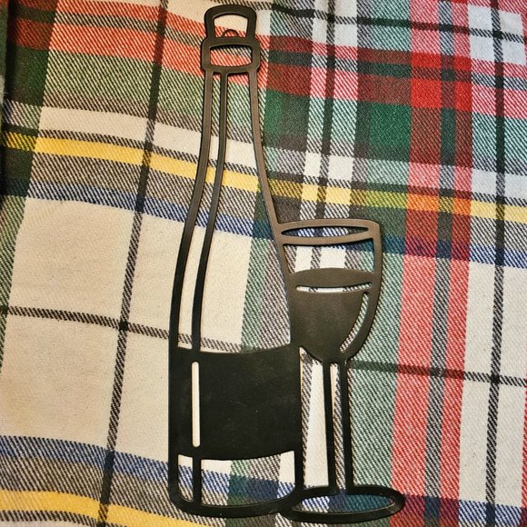 Art Price Drop 1525 Black Metal Wine Bottle Glass Relief Wall